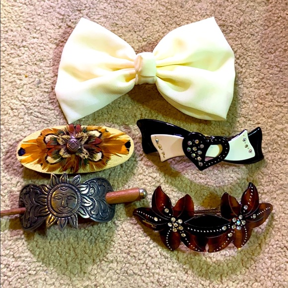 10 HAIR CLIPS/ACCESSORIES - Picture 3 of 4